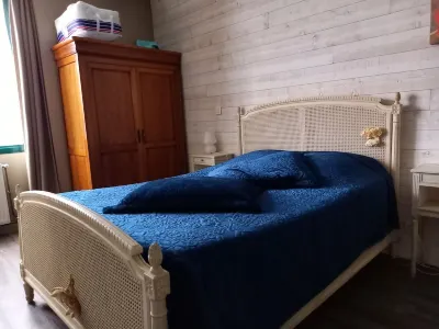 "Le Millet"  Furnished Apartment Between Land and Sea, 5 mm from Lac au Duc.