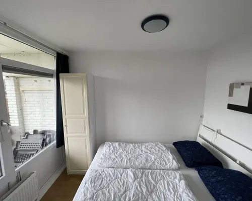6 pers. Apartment, 3 sep. Sleeping room, 300 m v. Beach, constantly modernized and clean Hotels in Westkapelle