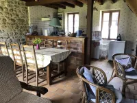 Gîte Campagne Creusoise Dans Petit Bourg Hotels in Chard