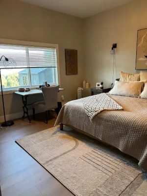 2 bedroom Executive home - Ocean View- 10 min walk to the beach Các khách sạn gần Vancouver Island University