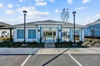 LUXURY TOWNHOME NEAR DOWNTOWN AND PENSACOLA BEACH
