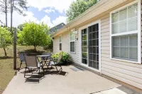 Location, Convenience, Comfort! Spacious home in a quite neighborhood, near GSP Hotels near BMW Zentrum