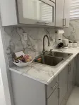 Luxury centric 1 bedroom apt - 5 min from the beach