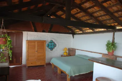 October Special- Discount of 300.00 on Bookings for 06 People Hotels in 