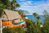 Lux in Yelapa, Infinity Pool, Huge Views, AC, Accommodates 8 to 10