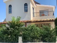 Villa Lesbos is a lovely spacious 2 bedroom villa with a private pool near Beach - 3-نجوم