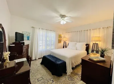 Le Petit Maison Hotels in Coconut Grove