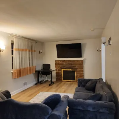 Convenient/family friendly home with yard driveway