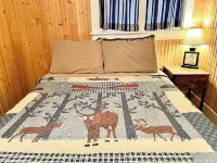 Peaceful Waters Cabin Sleeps 4