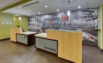La Quinta Inn & Suites by Wyndham Starkville at MSU