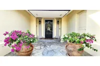 Luxury 4BR Villa + Guesthouse & Pool @Buenaventura