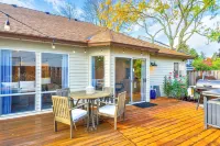 Near Shops & Cafes: Beaverton Haven w/ Luxe Decor! - Badekar