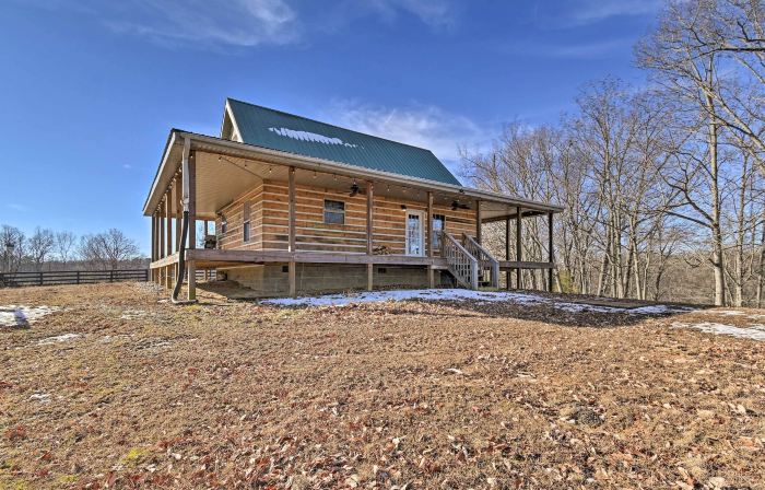 Quiet and Secluded Berea Cabin on 70-Acre Farm!
