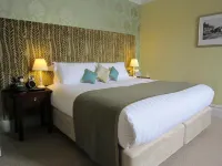 The Three Crowns โรงแรมใน