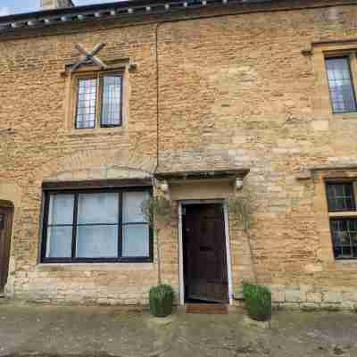 The Old Swan Hotel Exterior