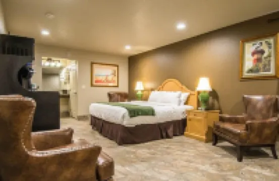 The Gator Den Hotels in Dunnellon