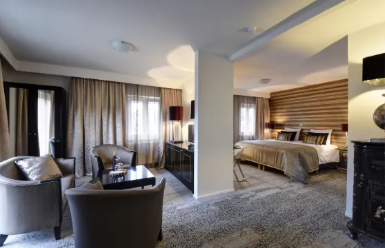 斯雷納可瓦勒伊精品酒店