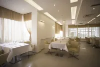 Adrion Aparthotel - فطور