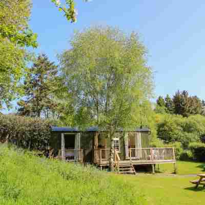 Mucklewick Hollow Hotel Exterior