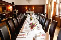 County Hotel
