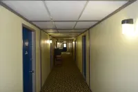 Countryside Inn - parking