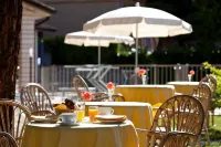 Hotel Astra - breakfast