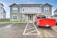 4Br Sleeps 10 Game Room 4 Mi to Sdc - 3-Star