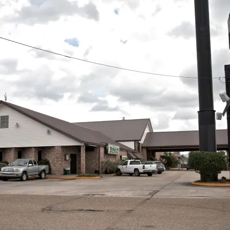 Western Inn La
