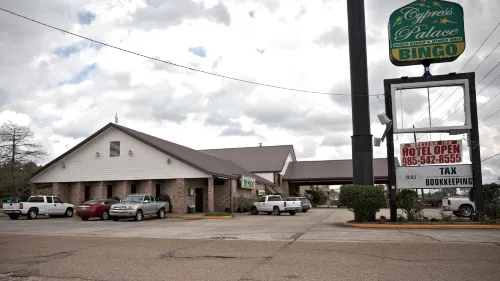Western Inn La