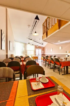 Cit'Hotel du Circuit Отели в г. Эмфи