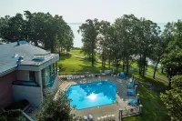 Kentucky DAM Village State Resort Park - Pools