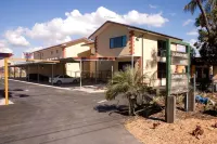 Queensport Tavern and Motel Hotels in Wynnum