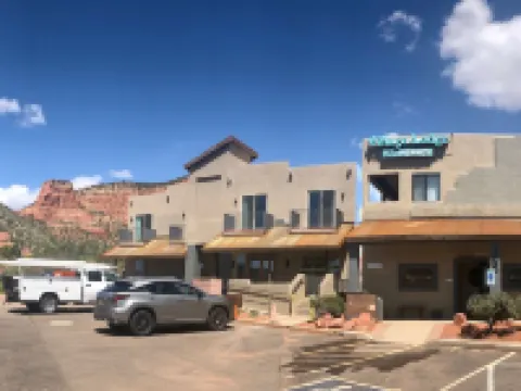 Sedona Village Lodge Hotels in Village of Oak Creek