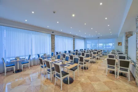 Hotel Luna Garni Отели рядом с достопримечательностью «I Love Ascona Sign»