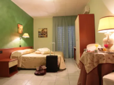 Hotel Leon - Ristorante Al Cavallino Rosso Hotels in Province of Foggia