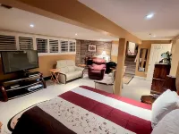 Forest Hill Bed and Breakfast فنادق في كيتشنر
