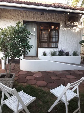 Umuzi Guest House Отели в г. Ричардс Бей