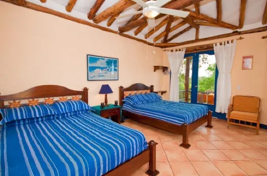 Mantaraya Lodge