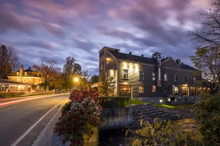 Auberge Sutton Brouerie Отели в г. Сютон