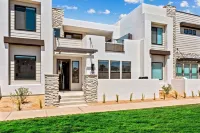 Pier 43 at Desert Color Townhouse - شرفة