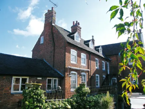 The Greyhound Coaching Inn Hotels in 
