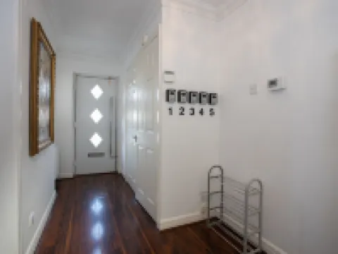 Renfrew House Hotels in Bolton