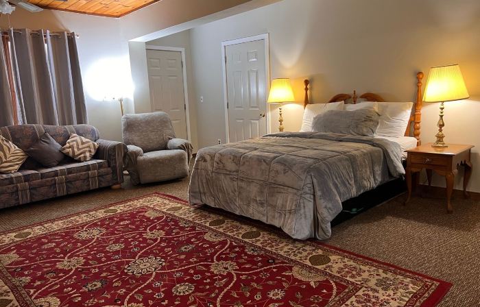 Oswego Inn