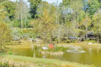 Deck, Grill and Fishing Pond Modern Cookeville Gem - 3 étoiles