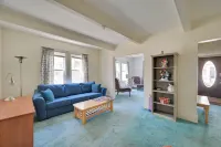 Boston Area Vacation Rental 3 Mi to Airport!