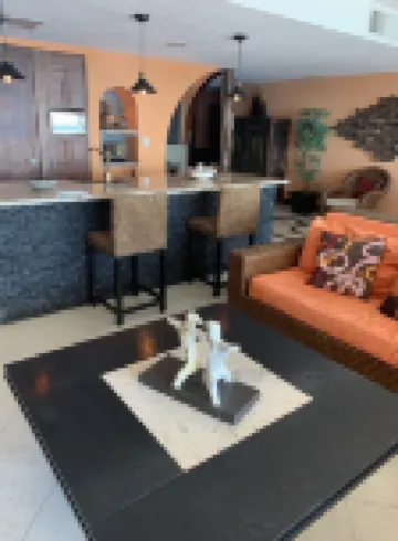 10th Floor Beachfront Luxury Condo Bayview Grand