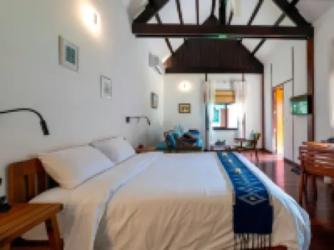 เรสซิเดนซ์บาสซัก โรงแรมในเมือง จำปาสัก