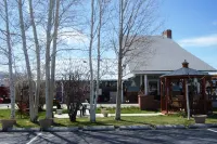 Redwood Motel
