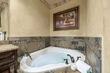 Blanco Riverside Cottages