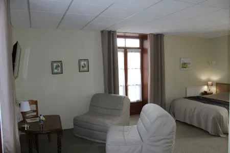 Auberge la Source - Logis Hôtels Отели в г. Шайяк-Сюр-Вьен